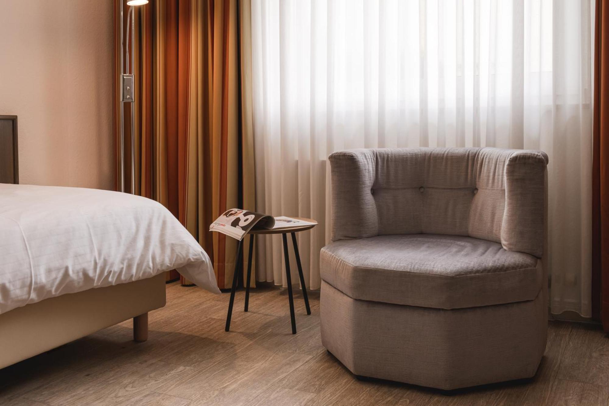 Hotel Astra Дюссельдорф Экстерьер фото